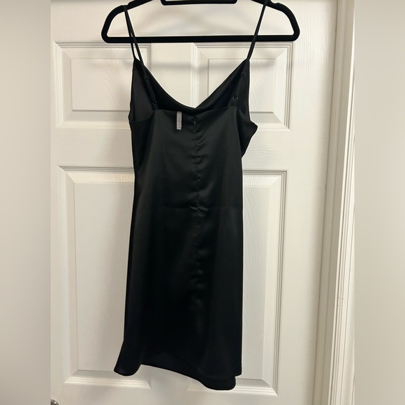 Black slip dress - Picture 3 of 3